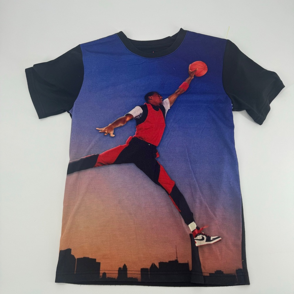 Jordan Basketball Graphic T-Shirt Youth Size Large Black Red‎ Jumpman AOP